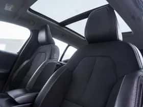 Volvo XC40 (2019) thumbnail 16