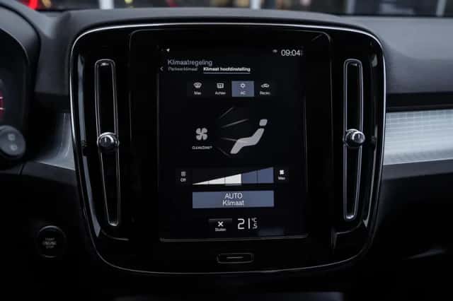 Volvo XC40 (2019) thumbnail 23