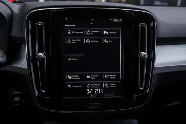 Volvo XC40 (2019) thumbnail 24