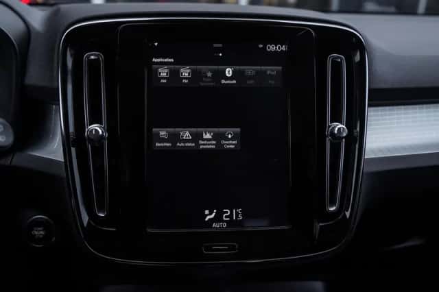 Volvo XC40 (2019) thumbnail 25