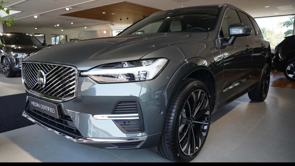 Volvo XC60 (2026) — foto 1
