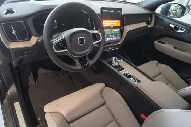 Volvo XC60 (2026) thumbnail 14