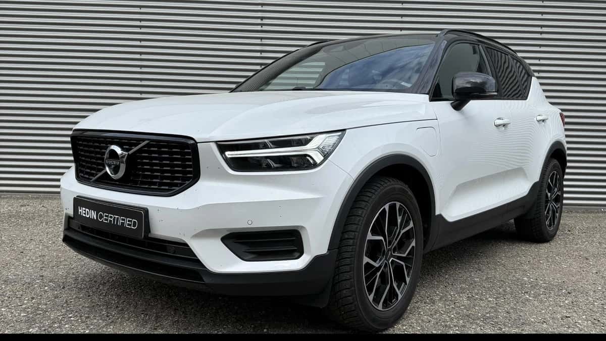 Volvo XC40 (2021) — foto 1