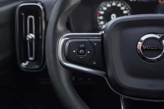 Volvo XC40 (2021) thumbnail 18