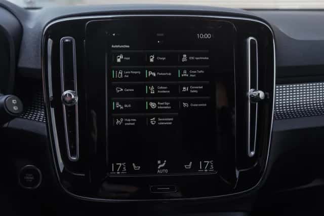 Volvo XC40 (2021) thumbnail 24