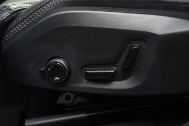 Volvo XC60 (2023) thumbnail 16