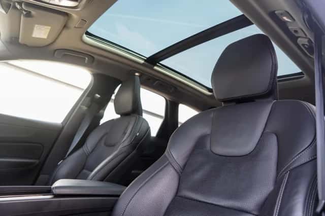 Volvo XC60 (2023) thumbnail 17
