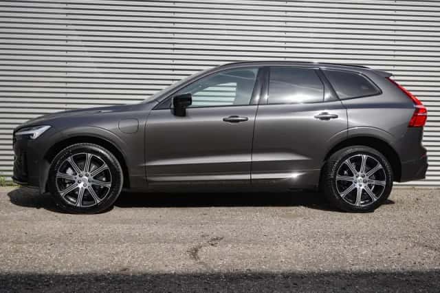 Volvo XC60 (2023) thumbnail 3
