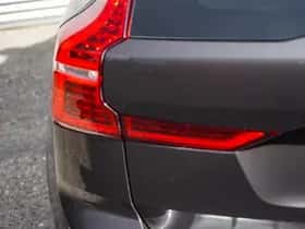 Volvo XC60 (2023) thumbnail 8