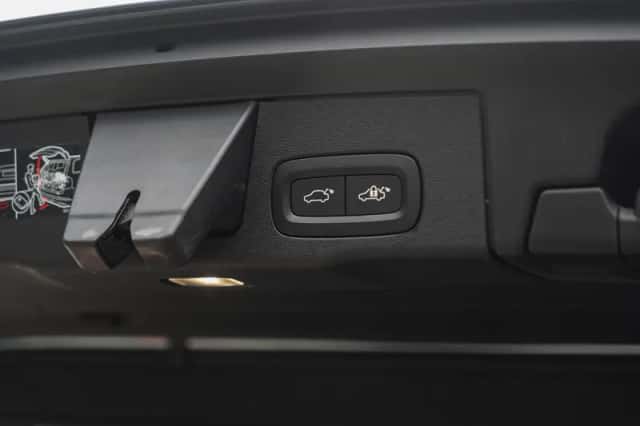 Volvo XC60 (2020) thumbnail 12