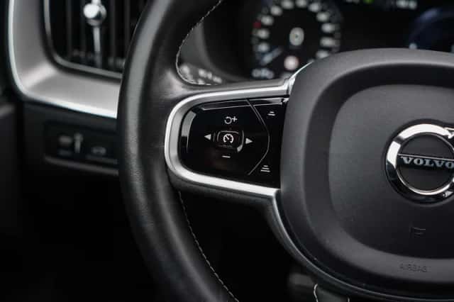 Volvo XC60 (2020) thumbnail 20