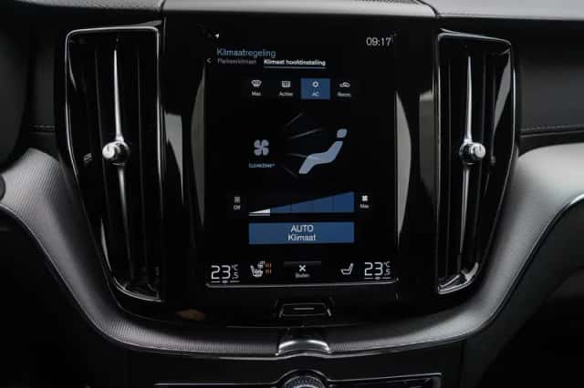 Volvo XC60 (2020) thumbnail 25