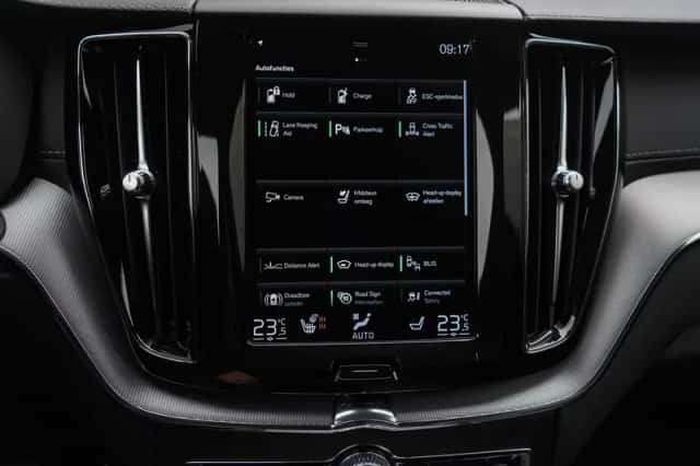 Volvo XC60 (2020) thumbnail 26