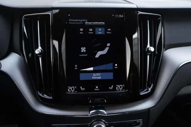 Volvo XC60 (2020) thumbnail 24