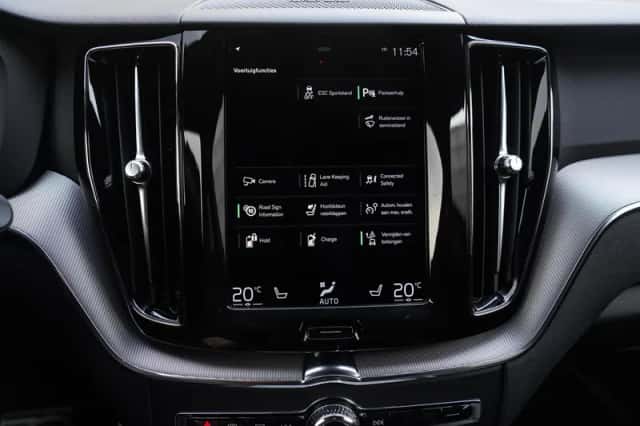 Volvo XC60 (2020) thumbnail 25