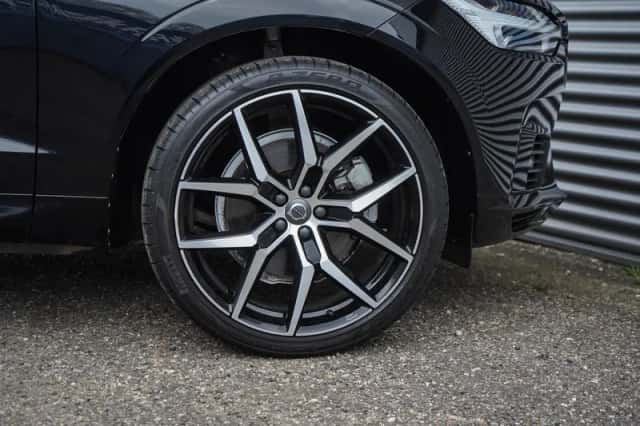 Volvo XC60 (2020) thumbnail 7