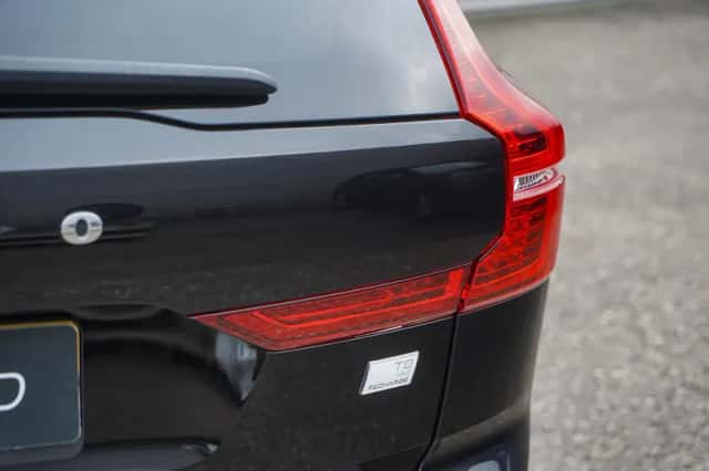 Volvo XC60 (2020) thumbnail 9