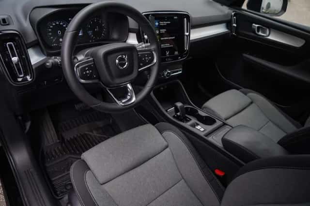 Volvo XC40 (2023) thumbnail 12