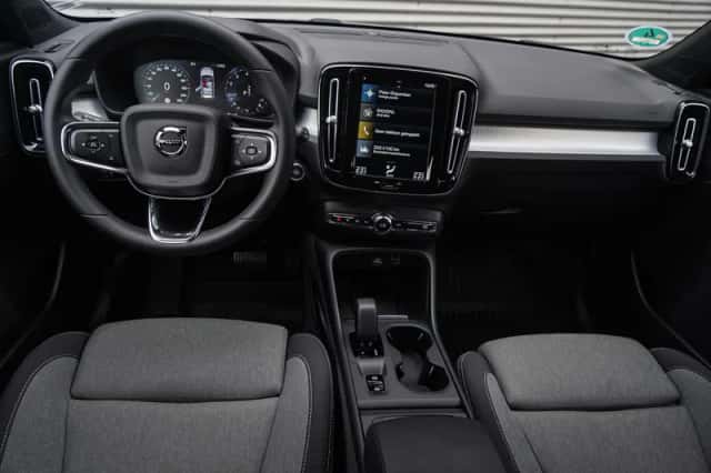 Volvo XC40 (2023) thumbnail 13