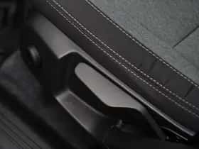 Volvo XC40 (2023) thumbnail 15