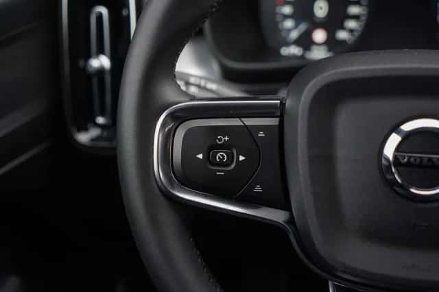 Volvo XC40 (2023) thumbnail 18