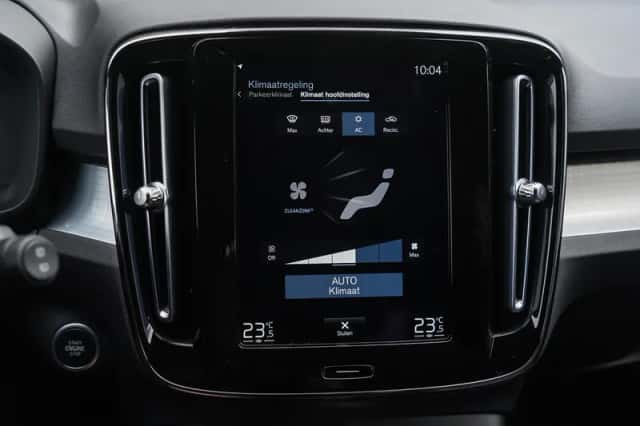 Volvo XC40 (2023) thumbnail 23