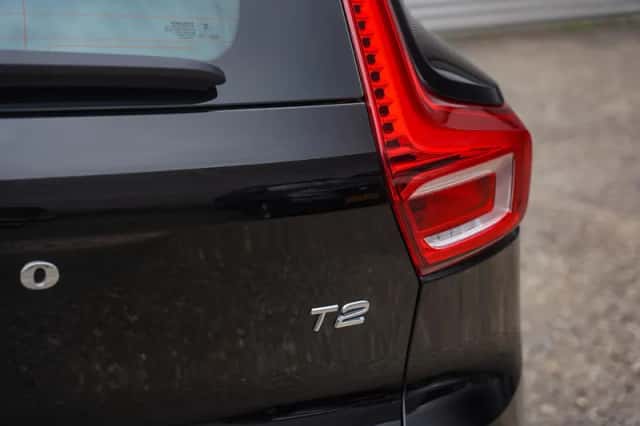 Volvo XC40 (2023) thumbnail 9