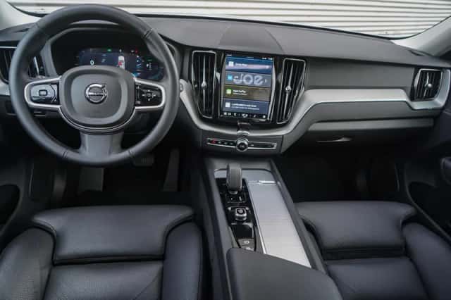 Volvo XC60 (2025) thumbnail 13