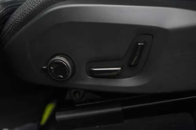 Volvo XC60 (2025) thumbnail 16