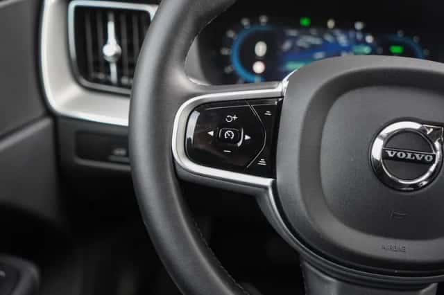 Volvo XC60 (2025) thumbnail 19