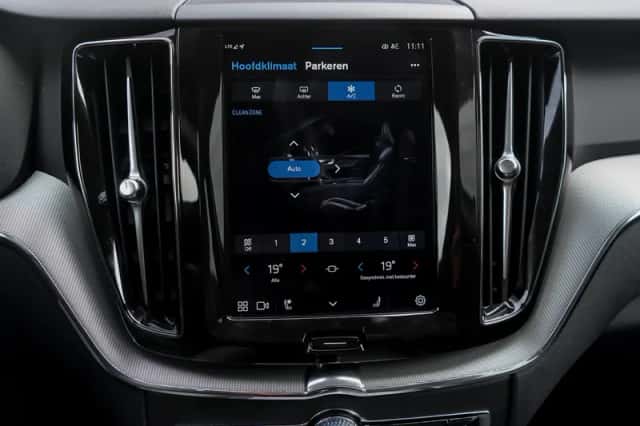 Volvo XC60 (2025) thumbnail 24