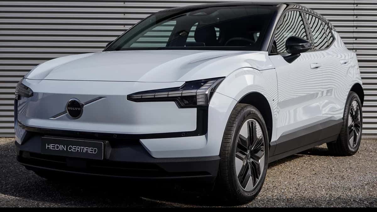 Volvo EX30 (2024) — foto 1