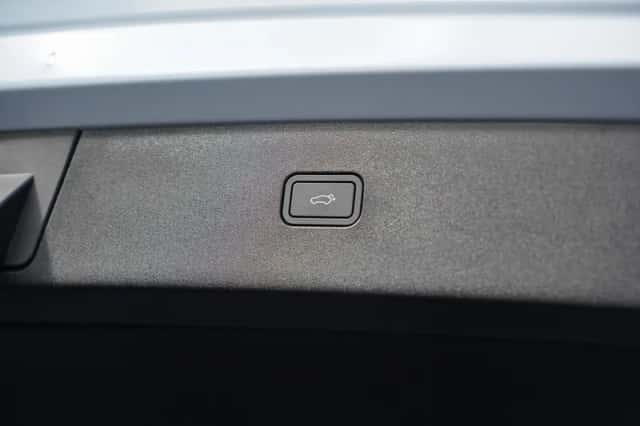 Volvo EX30 (2024) thumbnail 12
