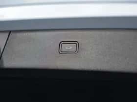 Volvo EX30 (2024) thumbnail 12