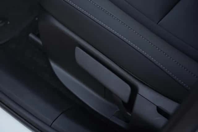 Volvo EX30 (2024) thumbnail 16