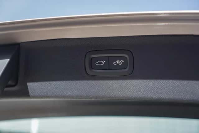 Volvo XC90 (2025) thumbnail 12