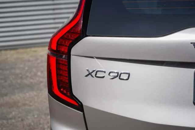 Volvo XC90 (2025) thumbnail 8