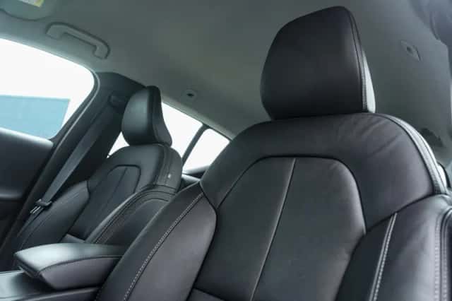 Volvo XC40 (2022) thumbnail 16