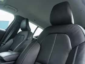 Volvo XC40 (2022) thumbnail 16