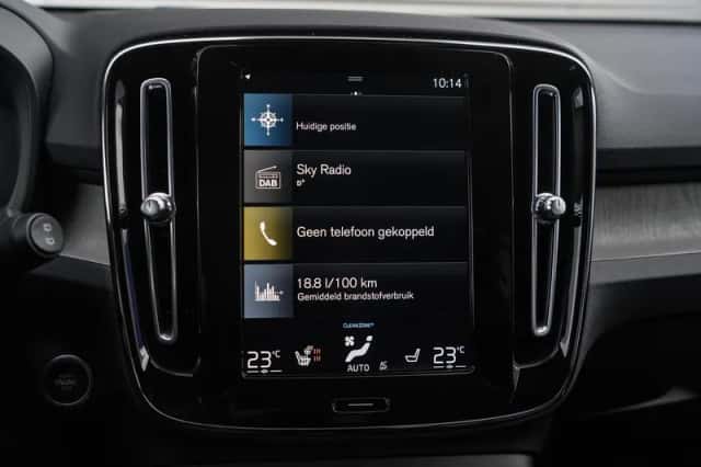 Volvo XC40 (2022) thumbnail 20