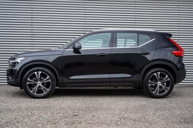 Volvo XC40 (2022) thumbnail 3