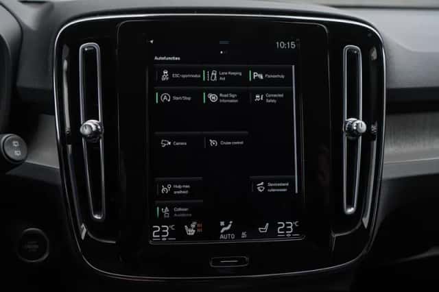 Volvo XC40 (2022) thumbnail 24