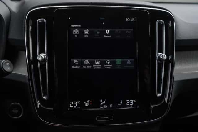 Volvo XC40 (2022) thumbnail 25