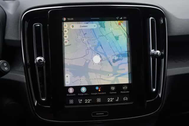 Volvo EX40 (2025) thumbnail 20