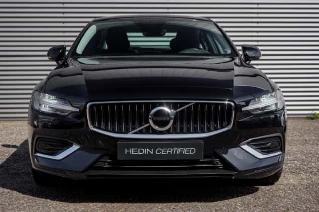 Volvo S60 (2022) thumbnail 2