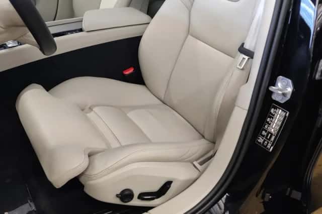 Volvo V60 (2021) thumbnail 3
