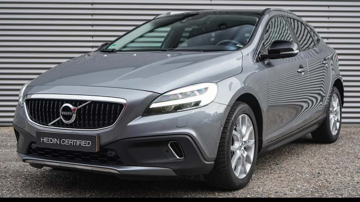Volvo V40 (2020) — foto 1