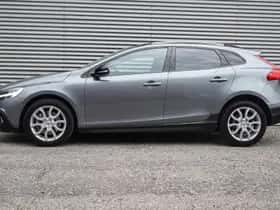 Volvo V40 (2020) thumbnail 3