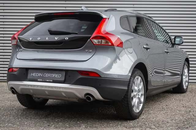 Volvo V40 (2020) thumbnail 6