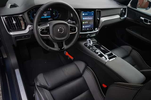 Volvo V60 (2025) thumbnail 12